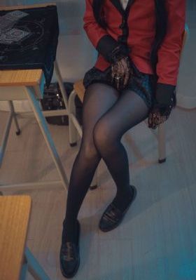 公在客厅里吃我的奶涨奶电影_BD英语电影完整版