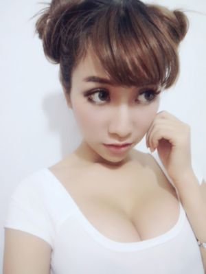双面胶在线观看_迅雷极速版下载