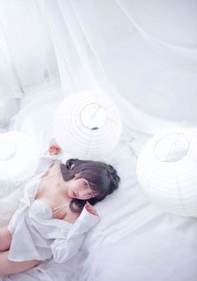 一代女皇艳史81分钟_蓝光BD在线观看